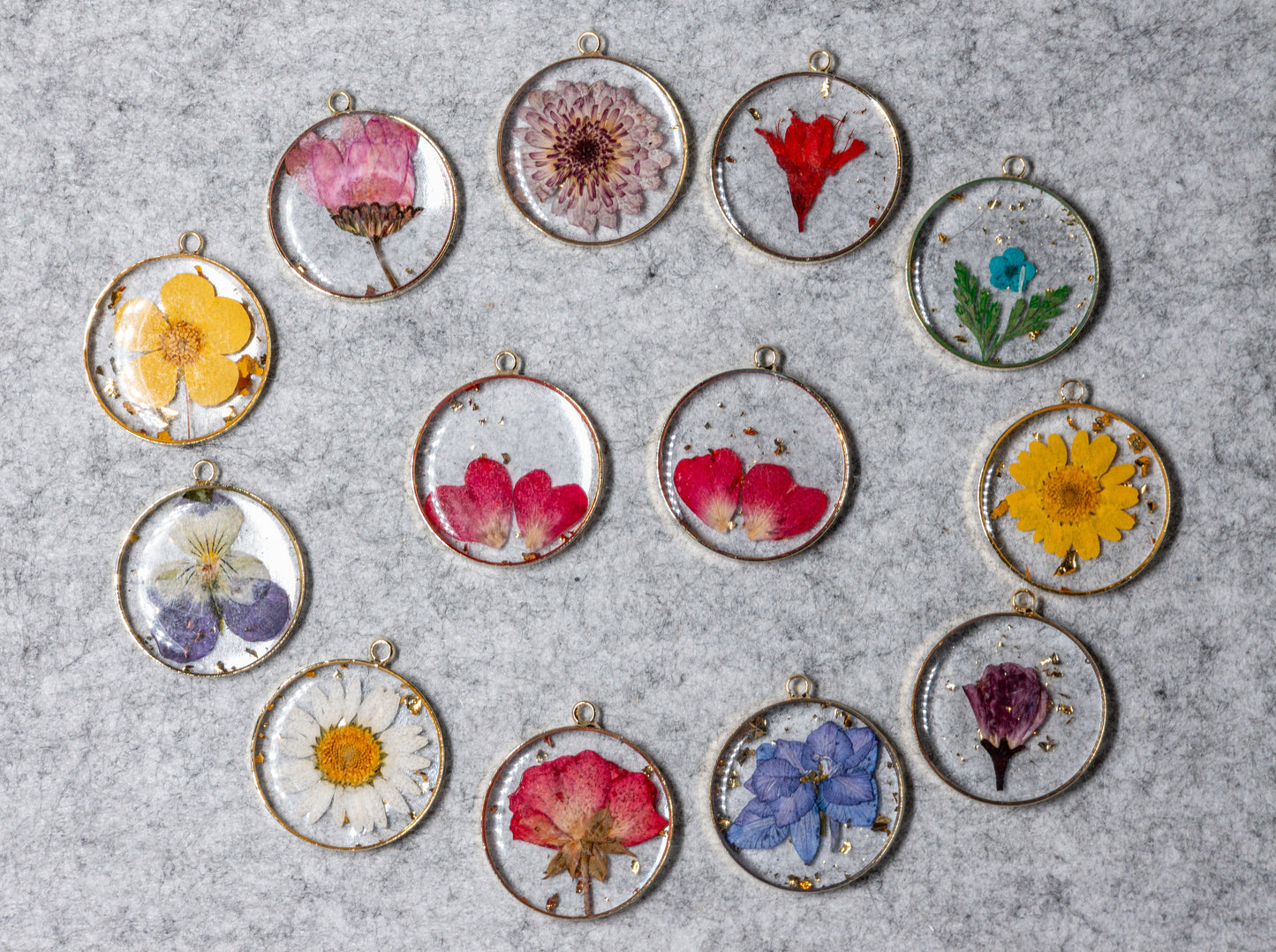 Pendentifs Fleurs Résine